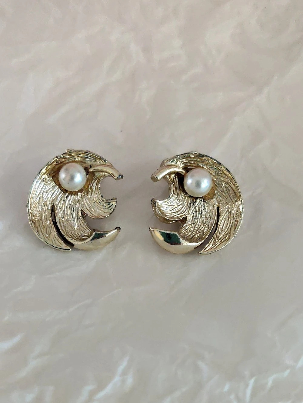 Vintage Coro Gold Swirl Pearl "Textured Swirl" Clip-On Earrings 1960s